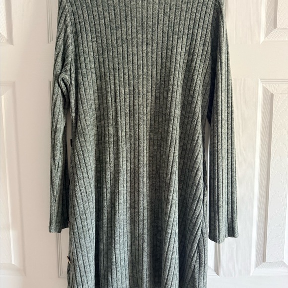 Elegant Olive Long Sleeve Dress with Button Accents - Picture 5 of 5